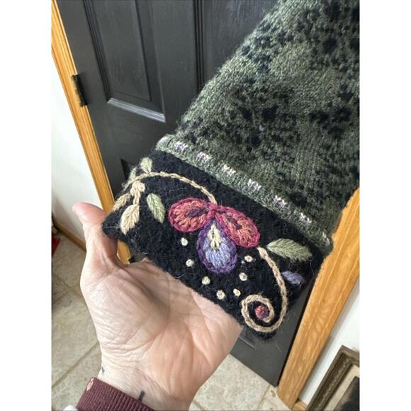 Icelandic Wool Floral Embroidery Zip Front Sweater Cardigan Green Sz M Pockets - Picture 6 of 15